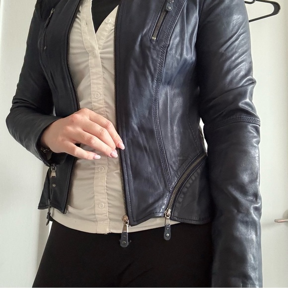 Genuine leather jacket - Picture 4 of 13